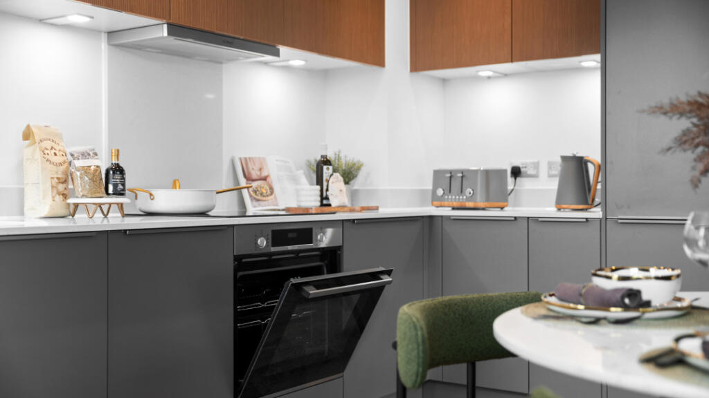 Rockcliffe Square,
95 Plumstead Road,
London,
SE187DQ photo 4