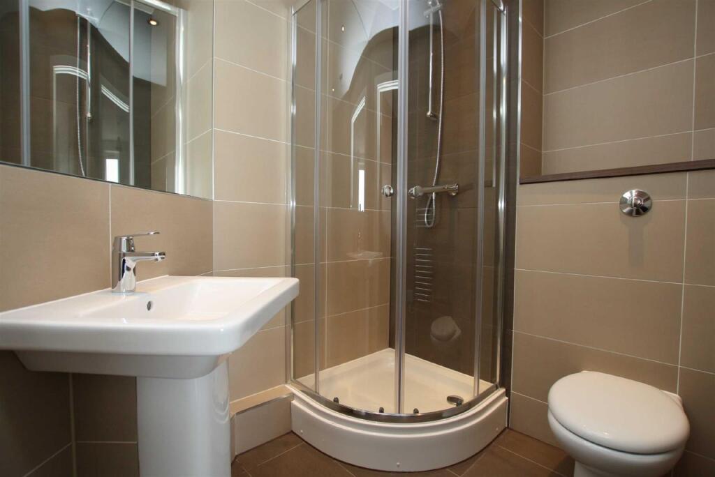 Apartment in Salford, Ordsall - More