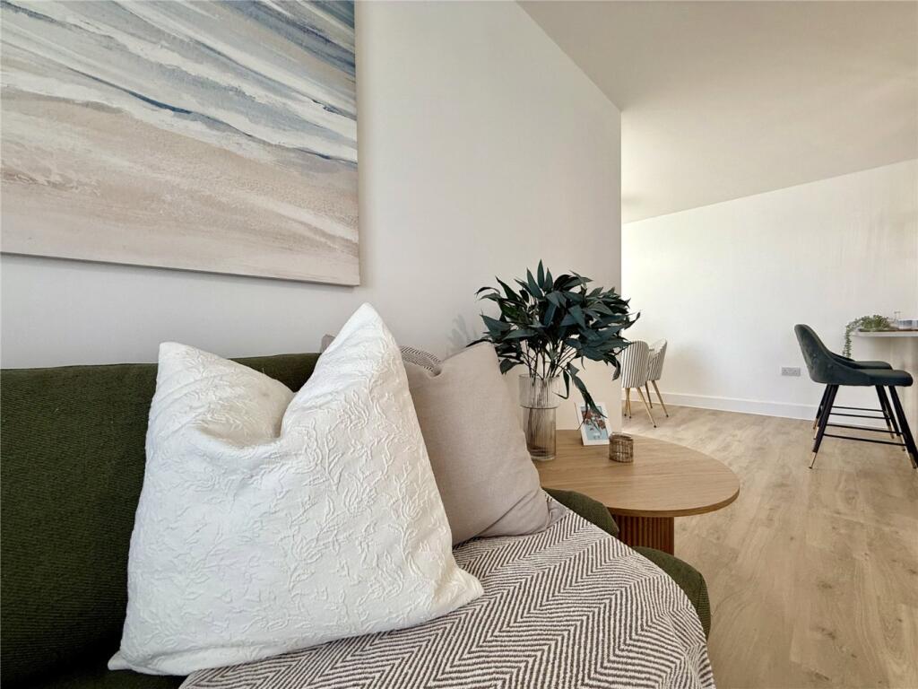 Apartment in Bournemouth - More
