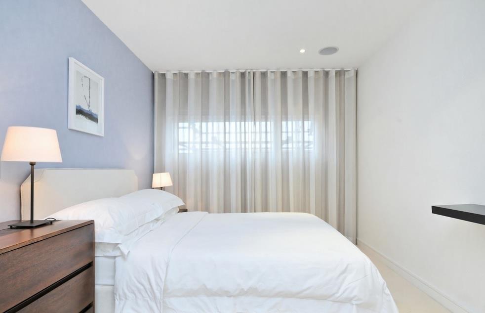 Apartment in London, Grosvenor Waterside, Pimlico - View 3
