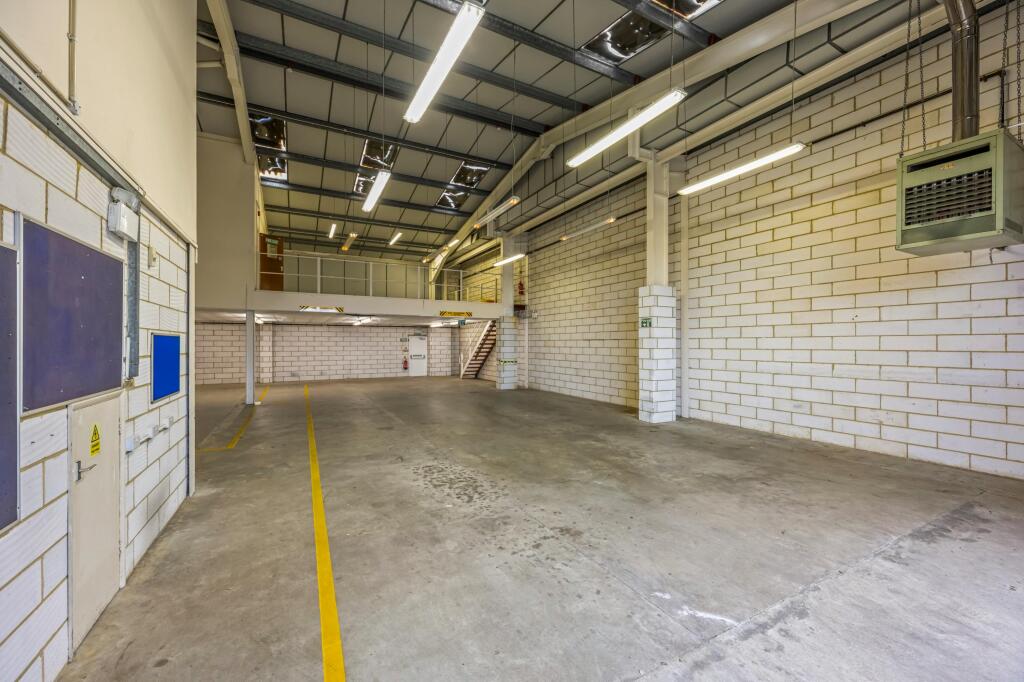 Cyril Richings Buisness Centre, Unit 2-004.JPG