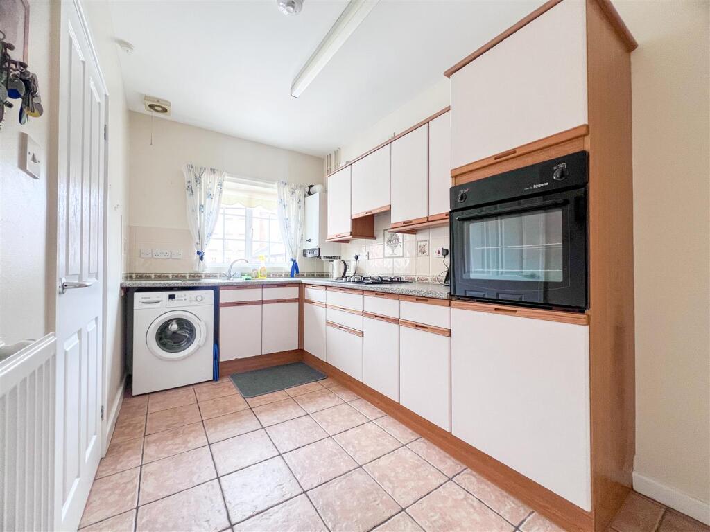 House in Stoke-on-Trent - View 5