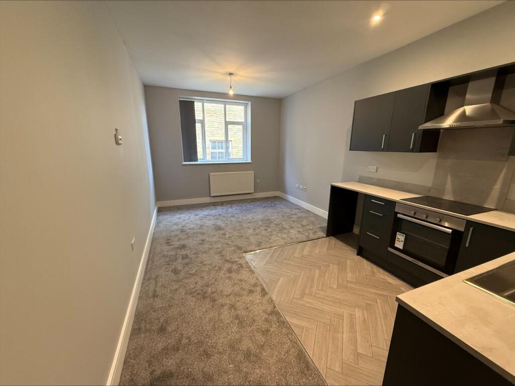 Additional image 5 of 6 Manor Lane, Shipley, BD18