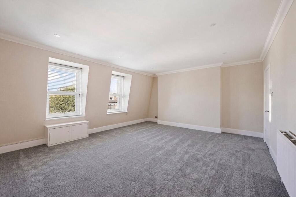 Apartment in Hove - More