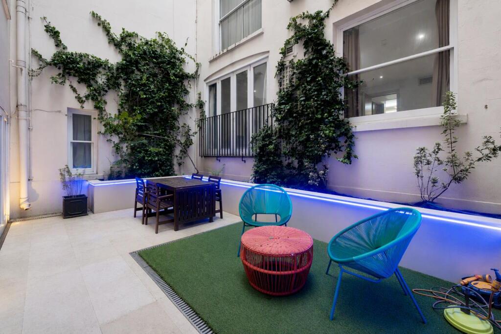 Apartment in London - View 4