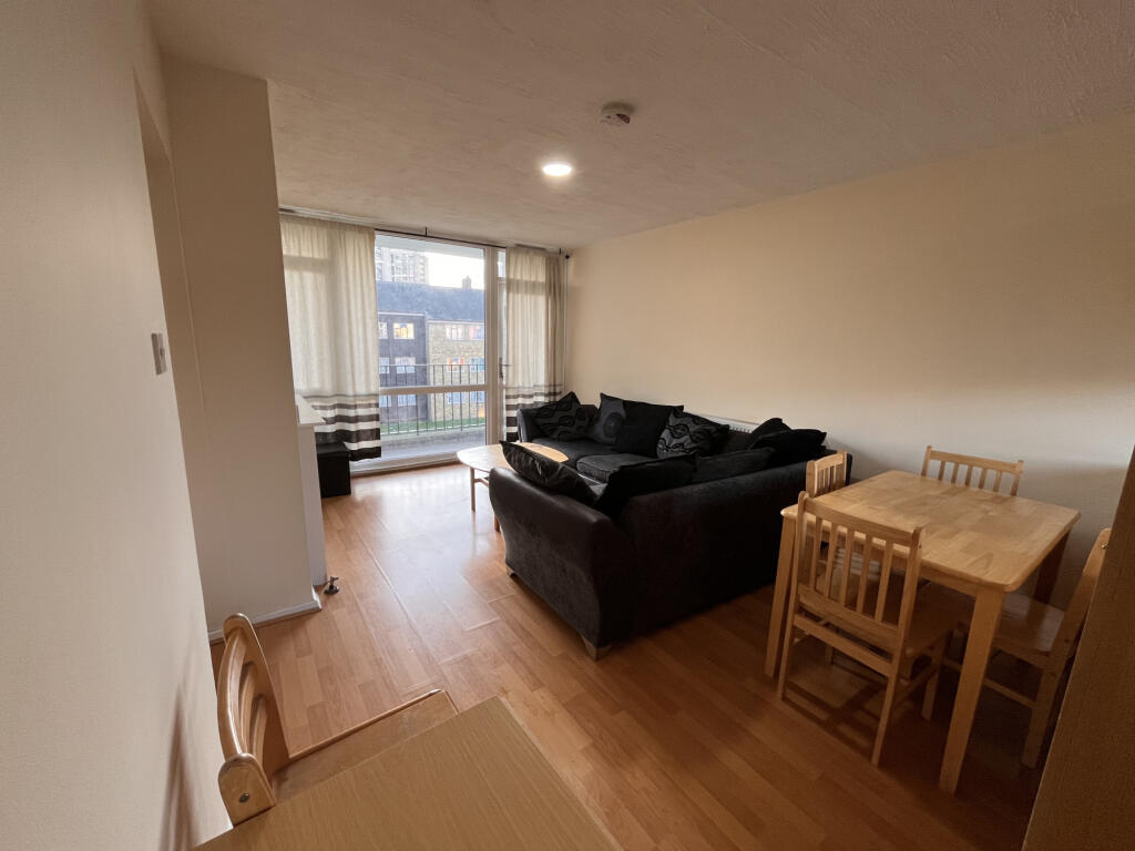 Main image of property: Hillingdon Street, Elephant and Castle, London, SE17