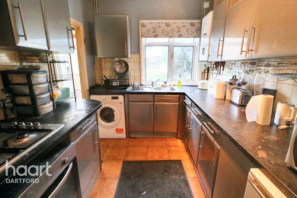 House in Gravesham, Northfleet - View 3
