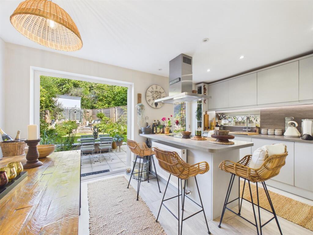 Alstonfield Drive, Allestree, Derby photo 3