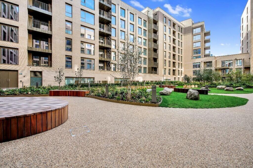 Apartment in London - View 3