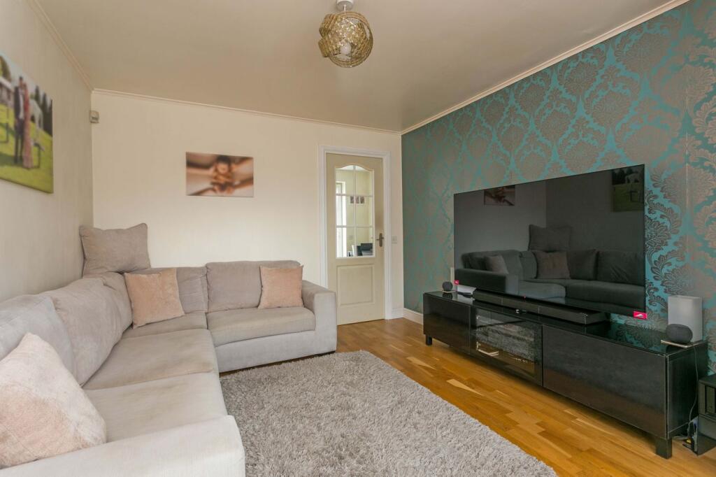 House in Slough - View 4