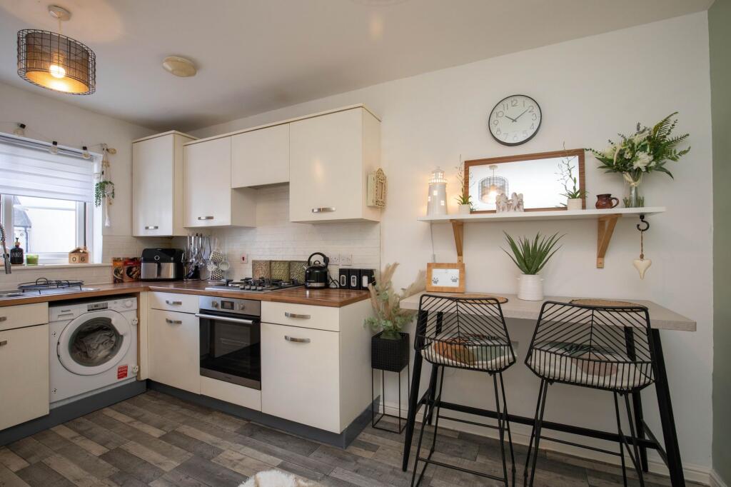 House in Coity, Parc Derwen - More