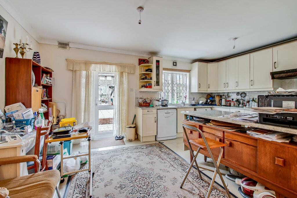 House in Southall - View 4