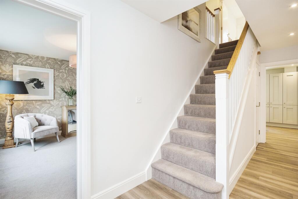 House in Tonbridge - More