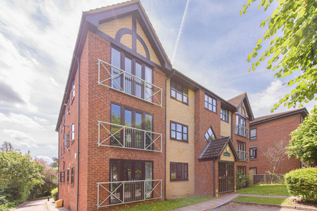 Main image of property: Friern Park N12, North Finchley, London, N12