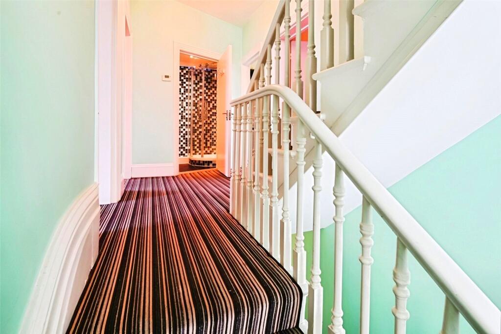 Apartment in Hove, Aldrington - View 3