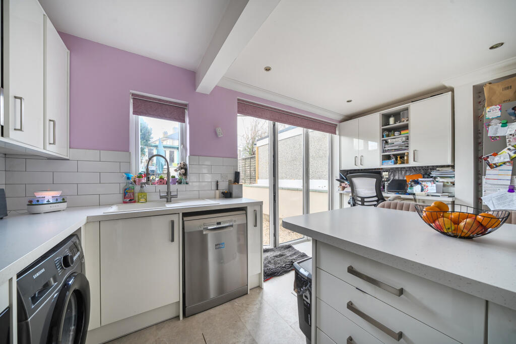 House in Dartford - View 3