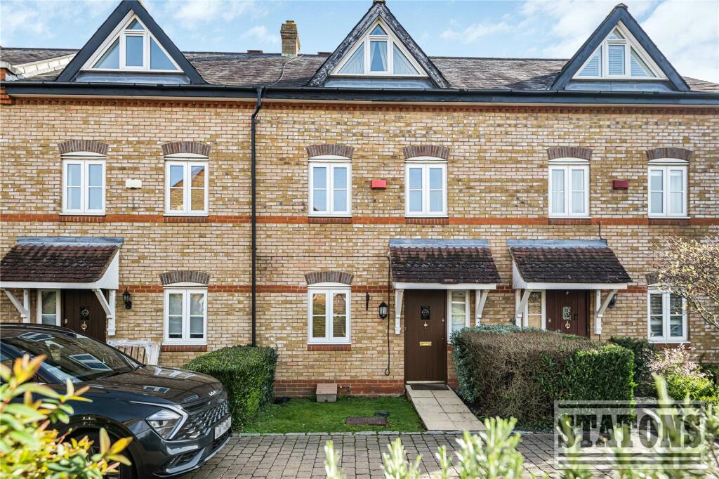 Main image of property: Sovereign Mews, Hadley Wood, EN4