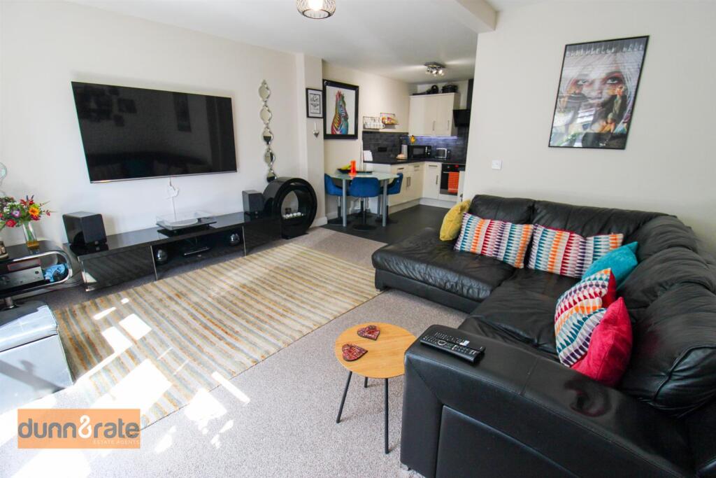 House in Stoke-on-Trent - View 2