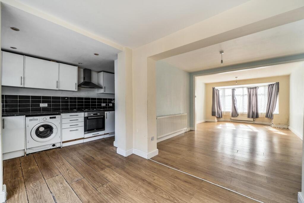 House in Enfield - View 2