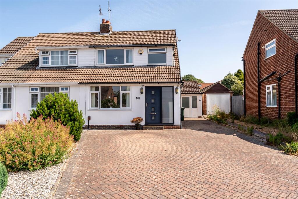 3-bed semi-detached on High Ash Mount, Alwoodley, £450,000