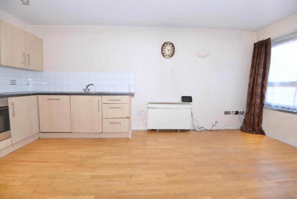 Apartment in London - More