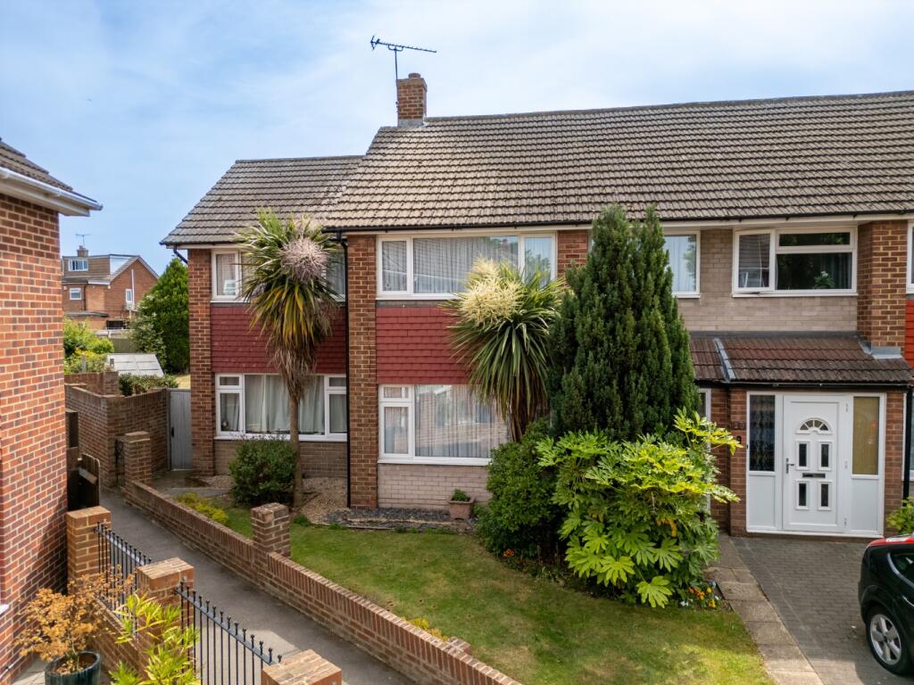 Main image of property: Sara Park, Gravesend, Kent, DA12 4SB