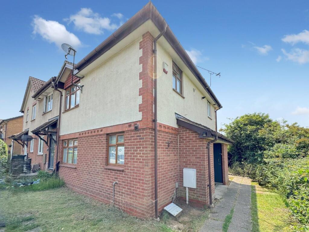 Main image of property: Bridleway Lane, Kingsnorth TN23 3LN