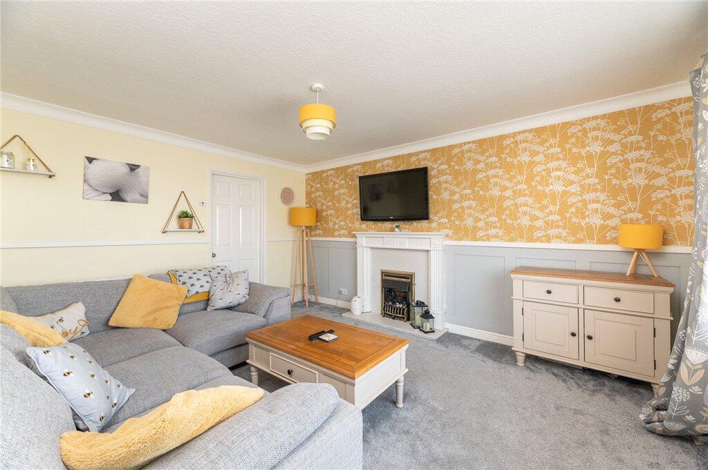 House in Leeds, Middleton - View 2