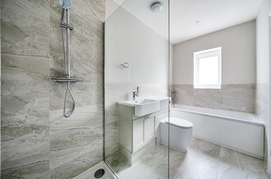 House in Britford, Petersfinger, Clarendon Park - View 5