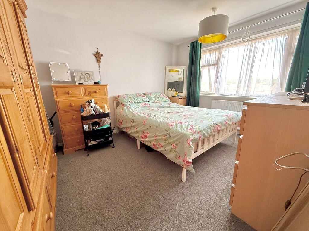 House in Luton - More