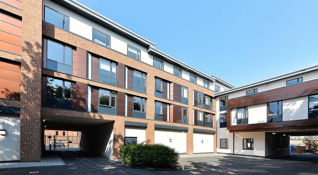 Additional image 20 of Birmingham | Student | September | B29