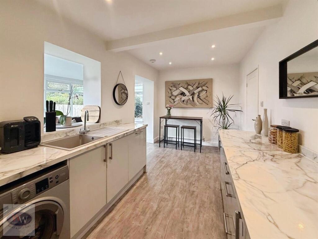 Beauvais Drive, Riddlesden, BD20 5LQ photo 4