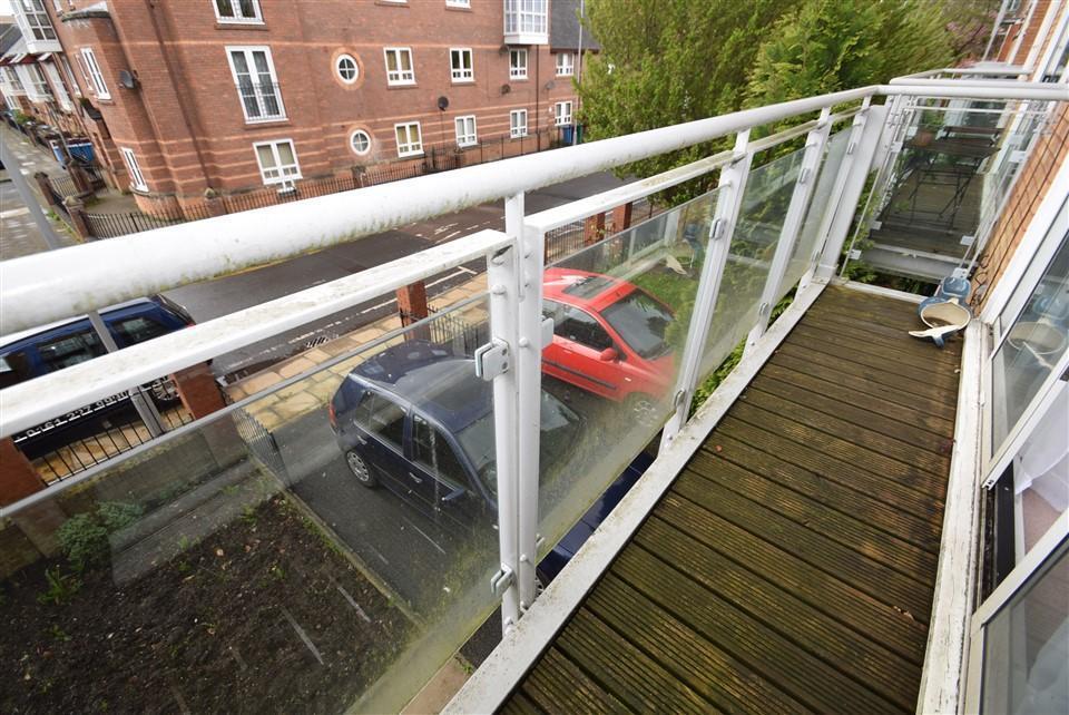 4 bedroom town house for rent
