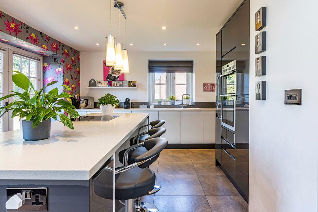 4, Hall Mews photo 3