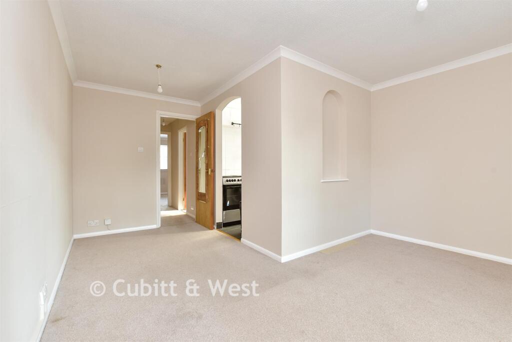 Apartment in Sutton - View 3