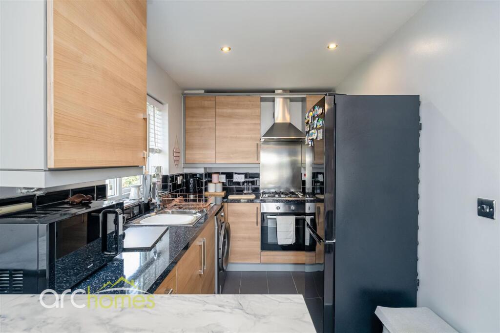 Apartment in Wigan, Lilford - View 3