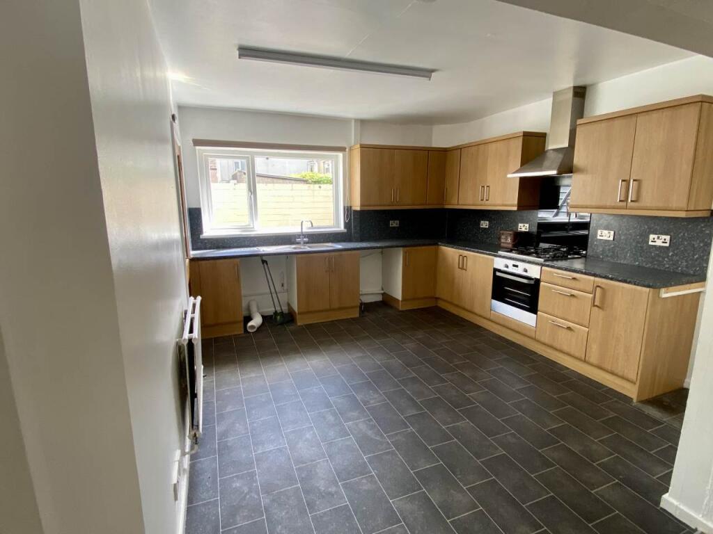House in Bridgend, Hencastel - View 2