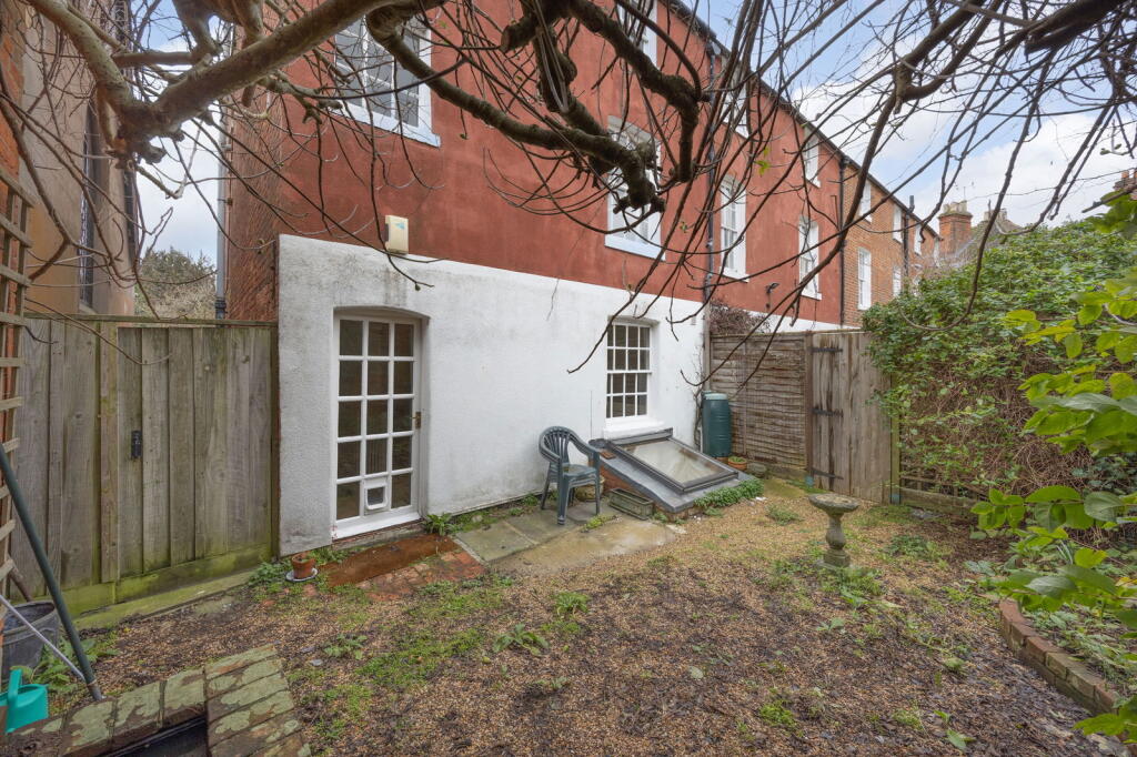4 LANSDOWNE TERRACE photo 3