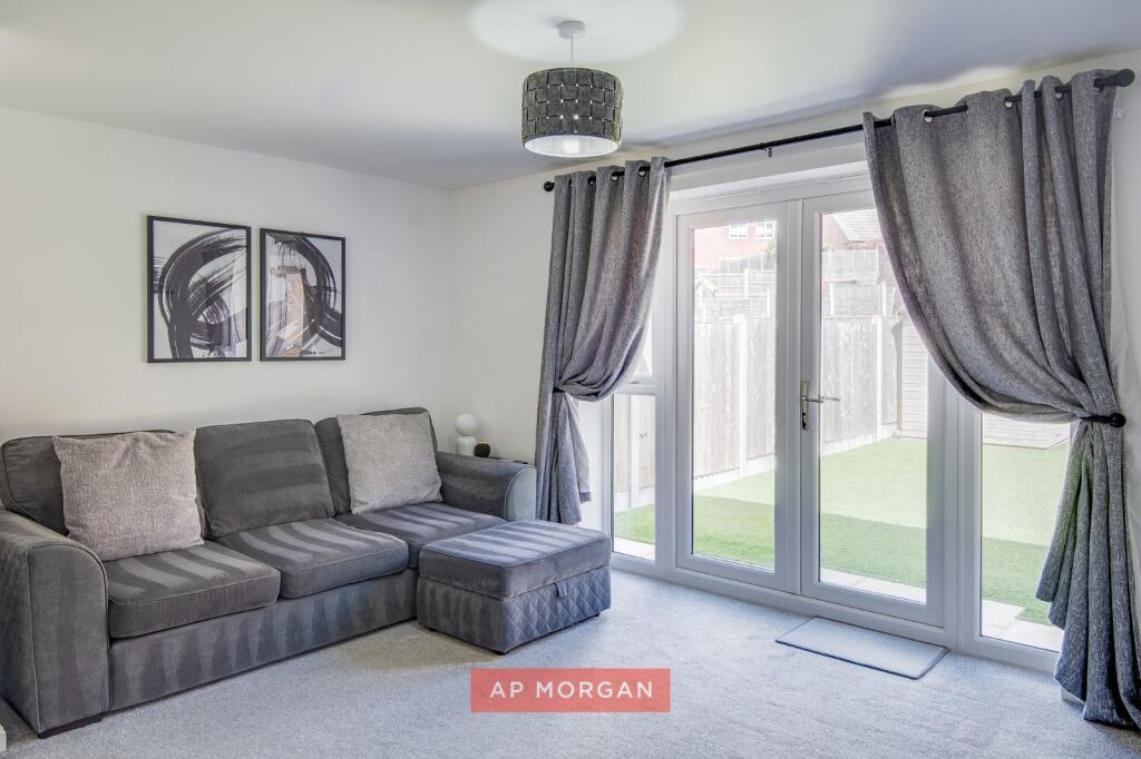 House in Bromsgrove, Lowes Hill - More