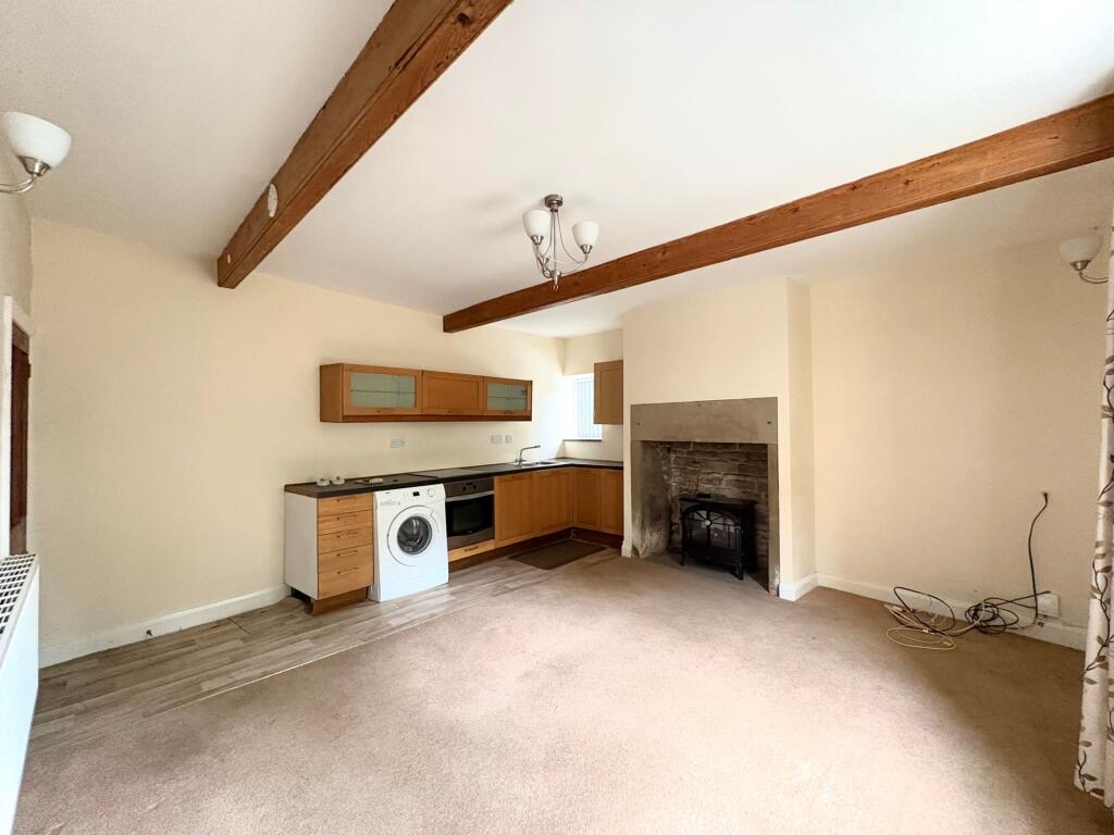 East Street, Lindley, Huddersfield, HD3 photo 3