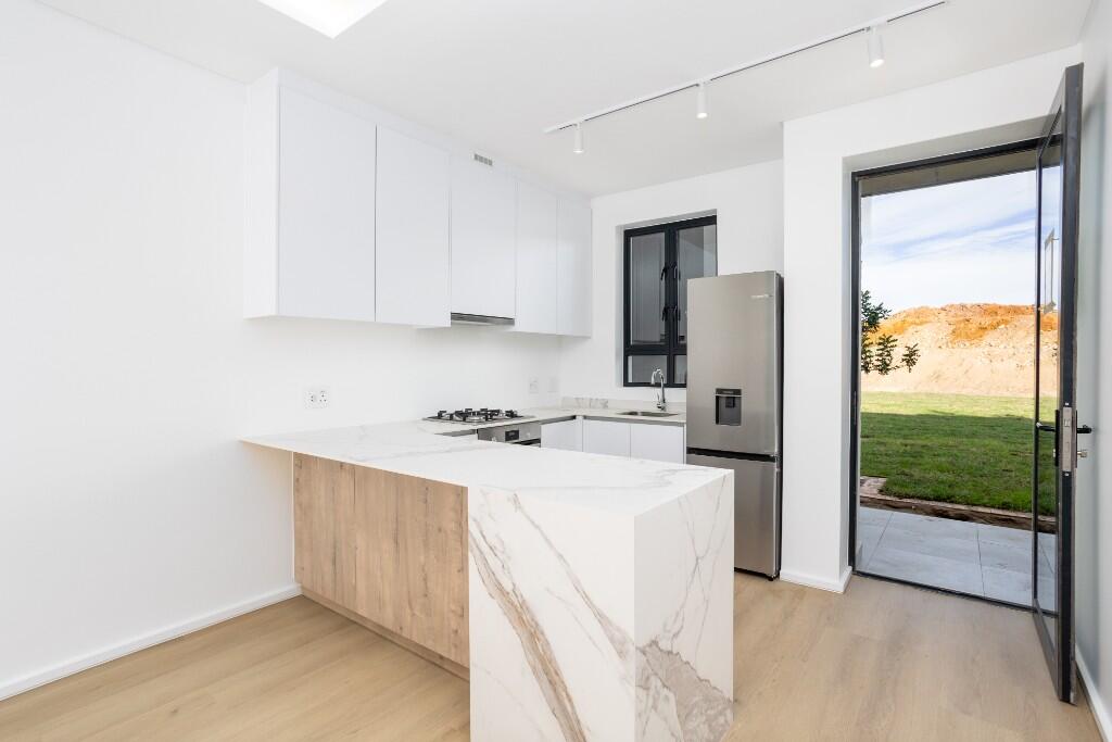 Main image of property: Paarl, Western Cape