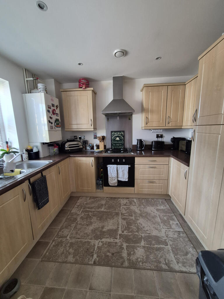 Apartment in Guildford - View 2
