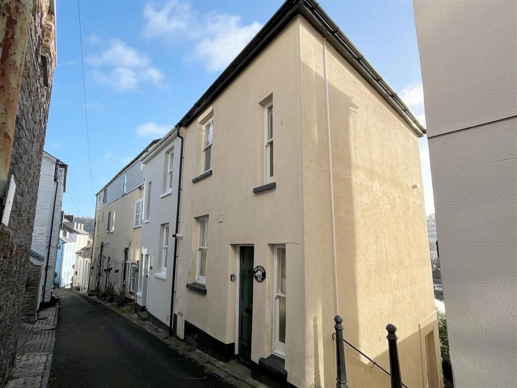 3-bed house on Clarence Hill, Dartmouth, £450,000
