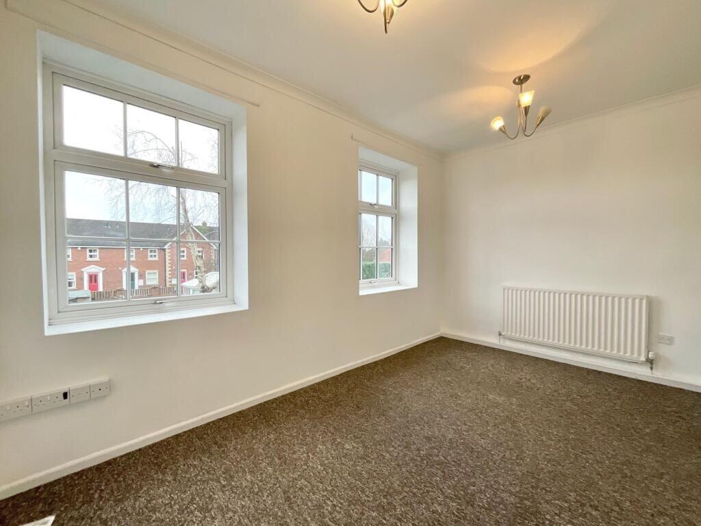 House in Nantwich, Kingsbourne - More