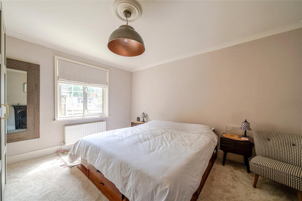 House in London, Hawkwood, Chislehurst - View 6