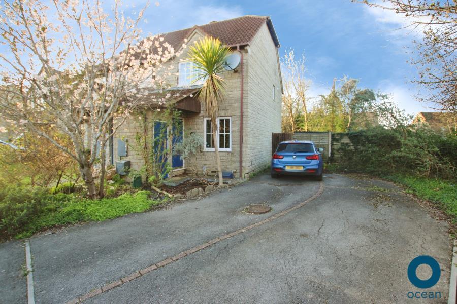 Main image of property: Cornfield Close - Bradley Stoke