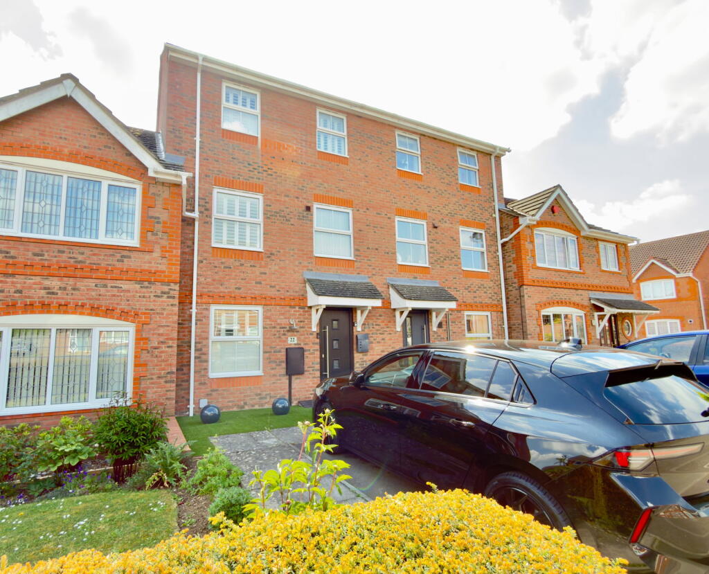 Main image of property: Cheshire Rise, Bletchley, Milton Keynes, MK3 7WF