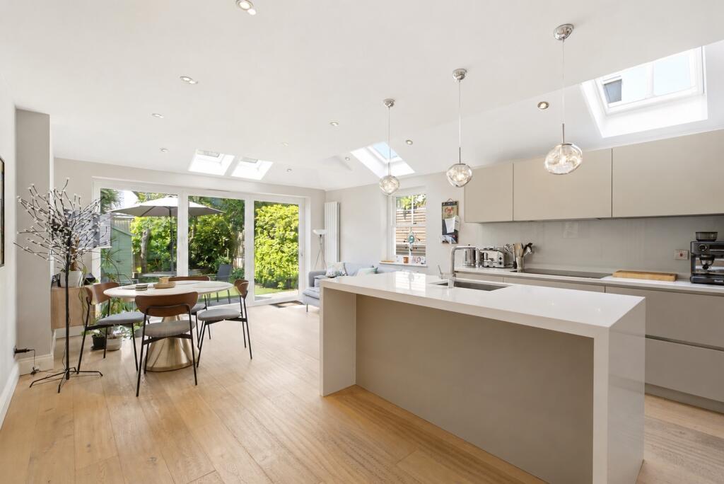 Upper Lattimore Road, St. Albans, Hertfordshire, AL1 photo 4