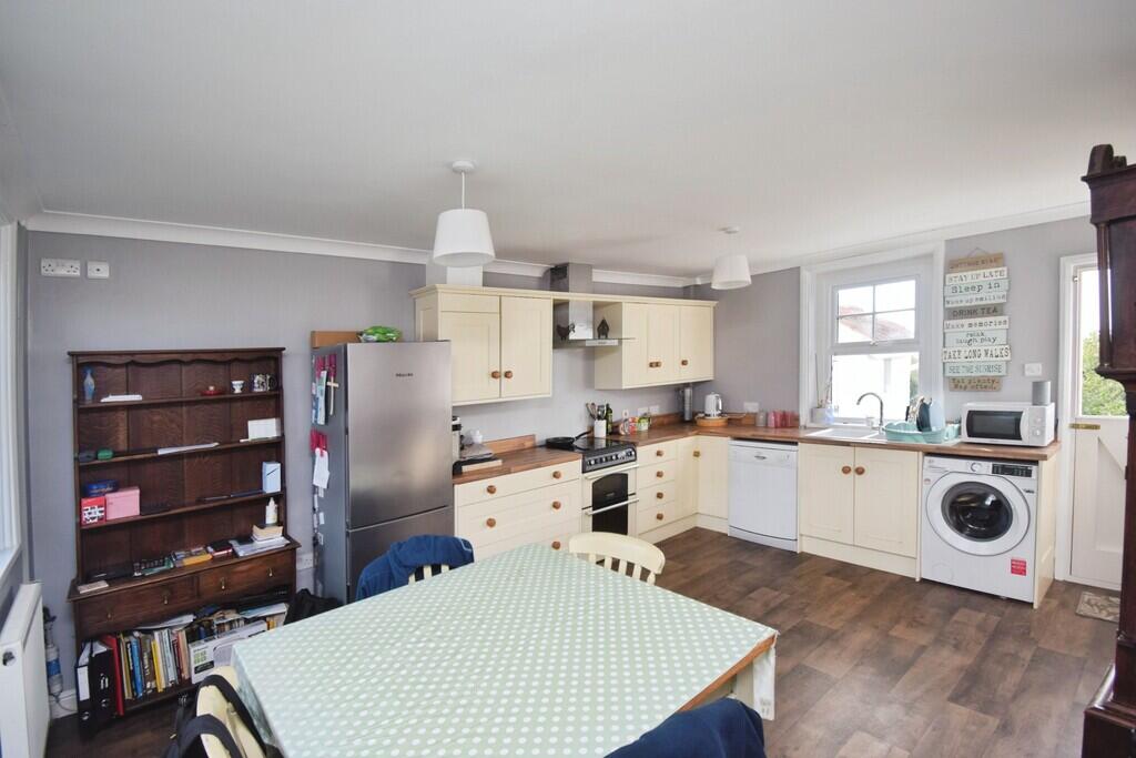House in Taunton - View 4