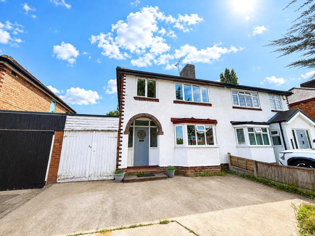 Main image of property: Oxbarn Avenue, WOLVERHAMPTON, WV3